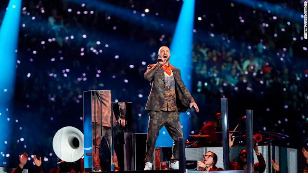 Justin Timberlake pays tribute to Prince during Super Bowl halftime