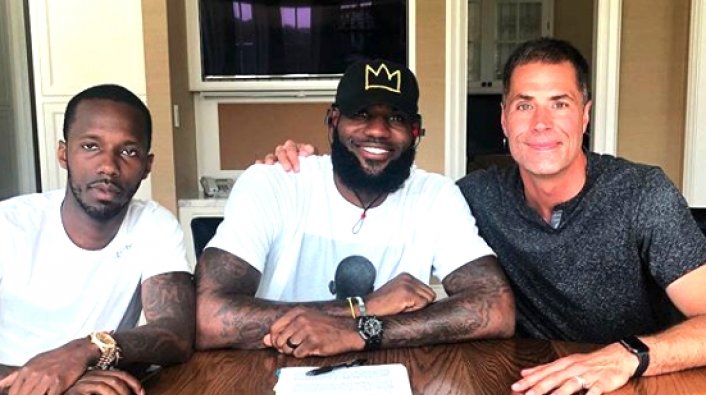 LeBron Officially Signs Lakers Contract
