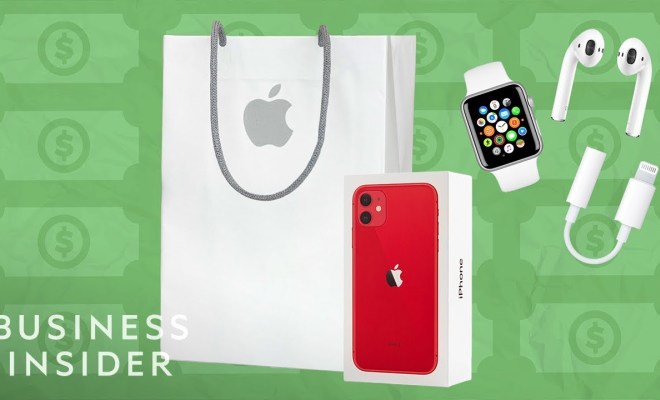 Here are the Sneaky Ways Apple Stores Get You To Spend More Money