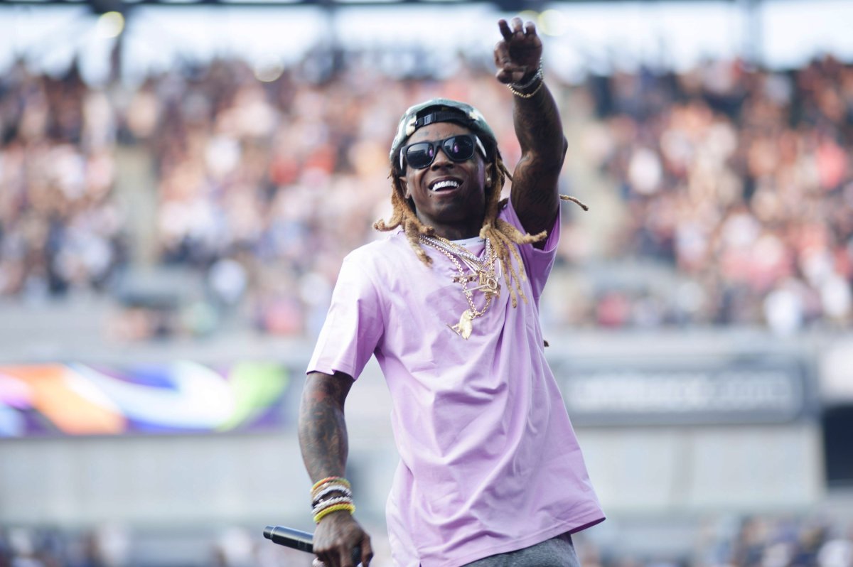 Lil Wayne Clarifies Stance on Police: “I Was Saved By a White Cop”