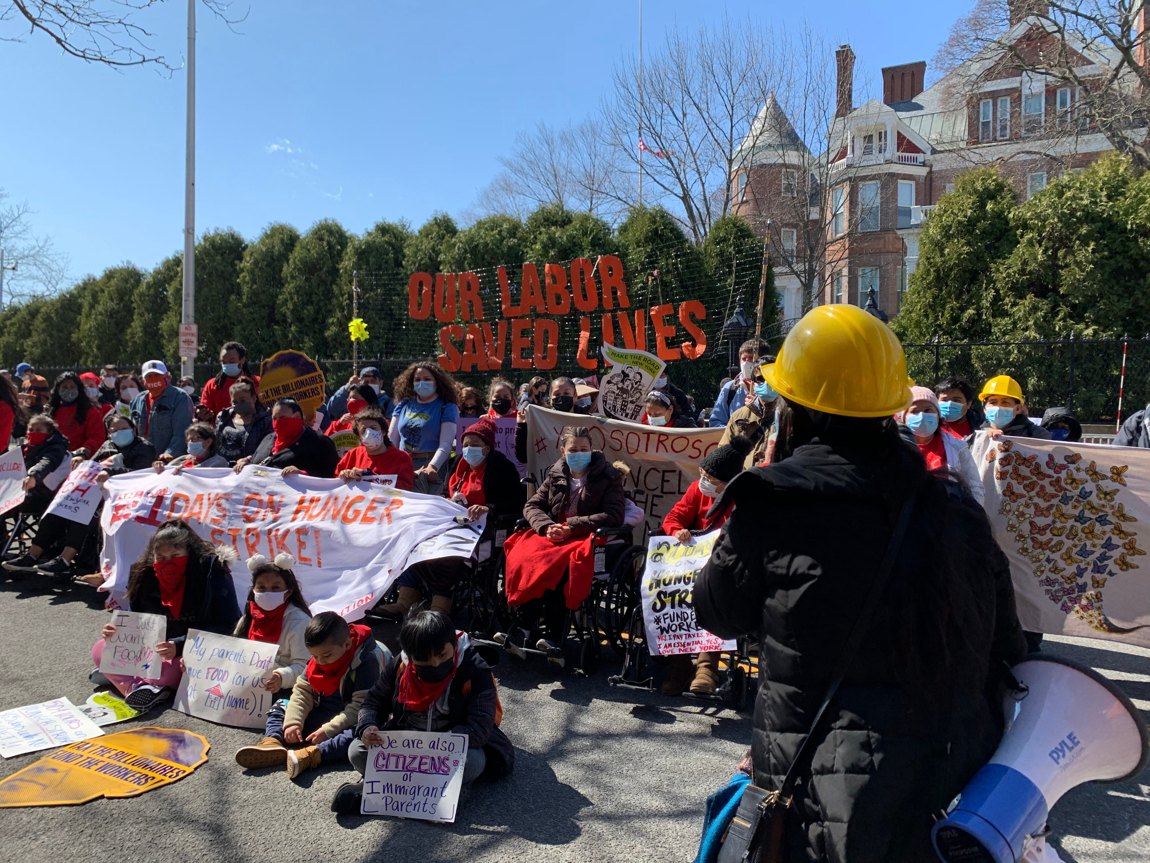 New York to Give $15,000 to Undocumented Workers Hit By COVID