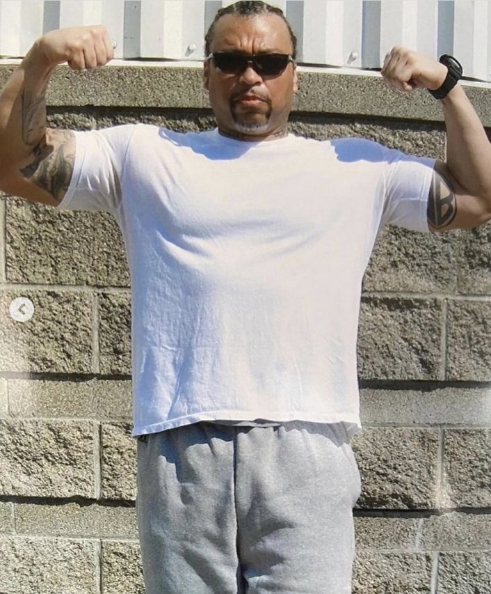 New Photos Surface of Big Meech in Prison to Ballerz