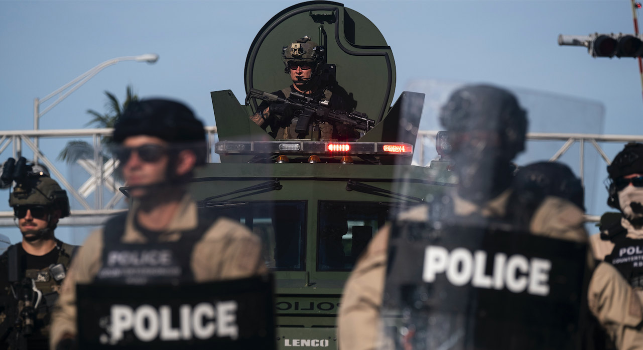 Overfunded American Police Forces to Donate Extra Gear to Ukrainian Soldiers