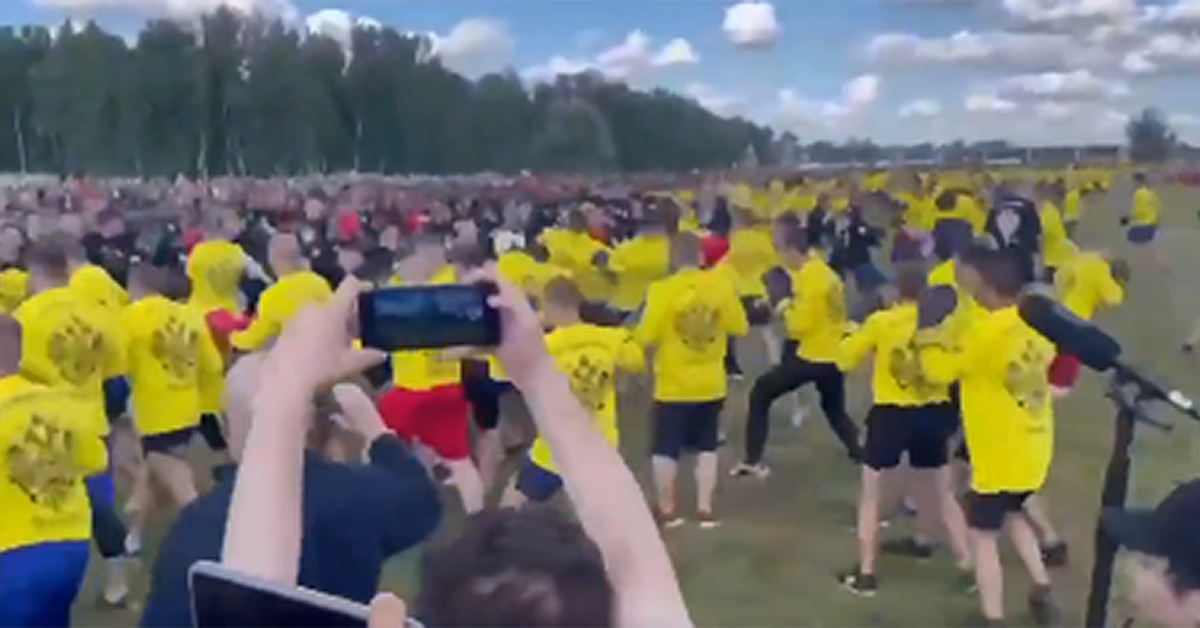 Video: Russian Event Planners Organize a Wild ‘600 vs. 600’ Brawl for Entertainment