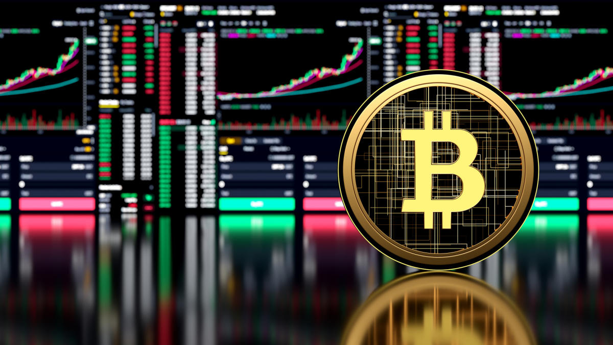 Federal Reserve Governor Compares Cryptocurrency to Baseball Cards