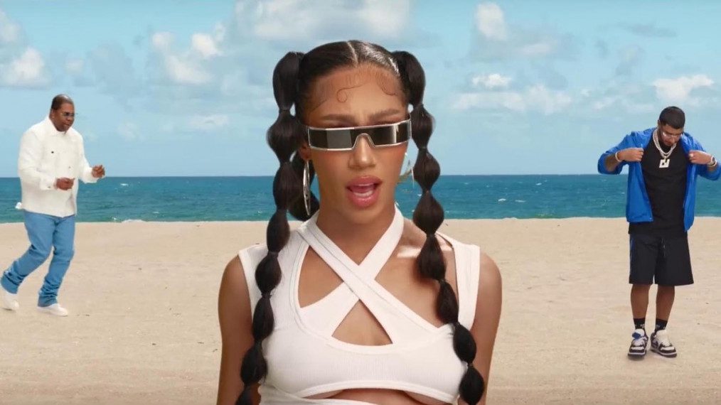 BUSTA RHYMES & BIA DROP VIDEO FOR ‘BEACH BALL’