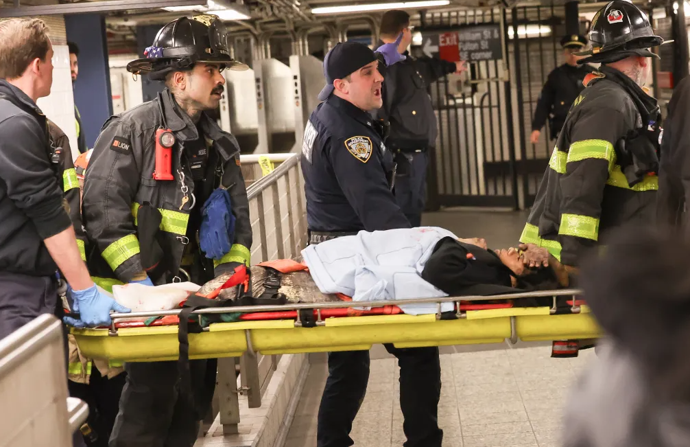 Woman Reportedly Has Both Feet Amputated After Being Pushed on NYC Subway Tracks