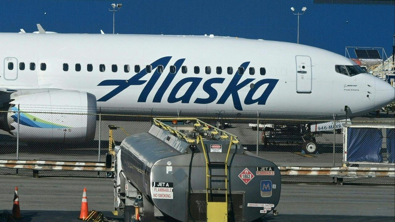 Passengers Sue Alaska Airlines and Boeing for $1 Billion Over Plane Door Incident