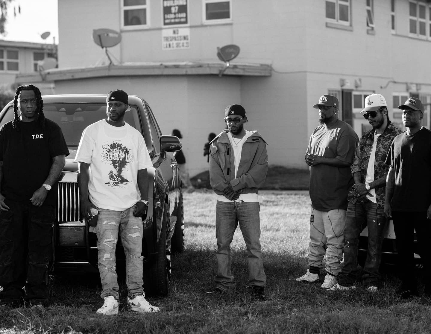 Kendrick Lamar Draws Giant Crowd While Filming Drake Diss “Not Like Us” Video