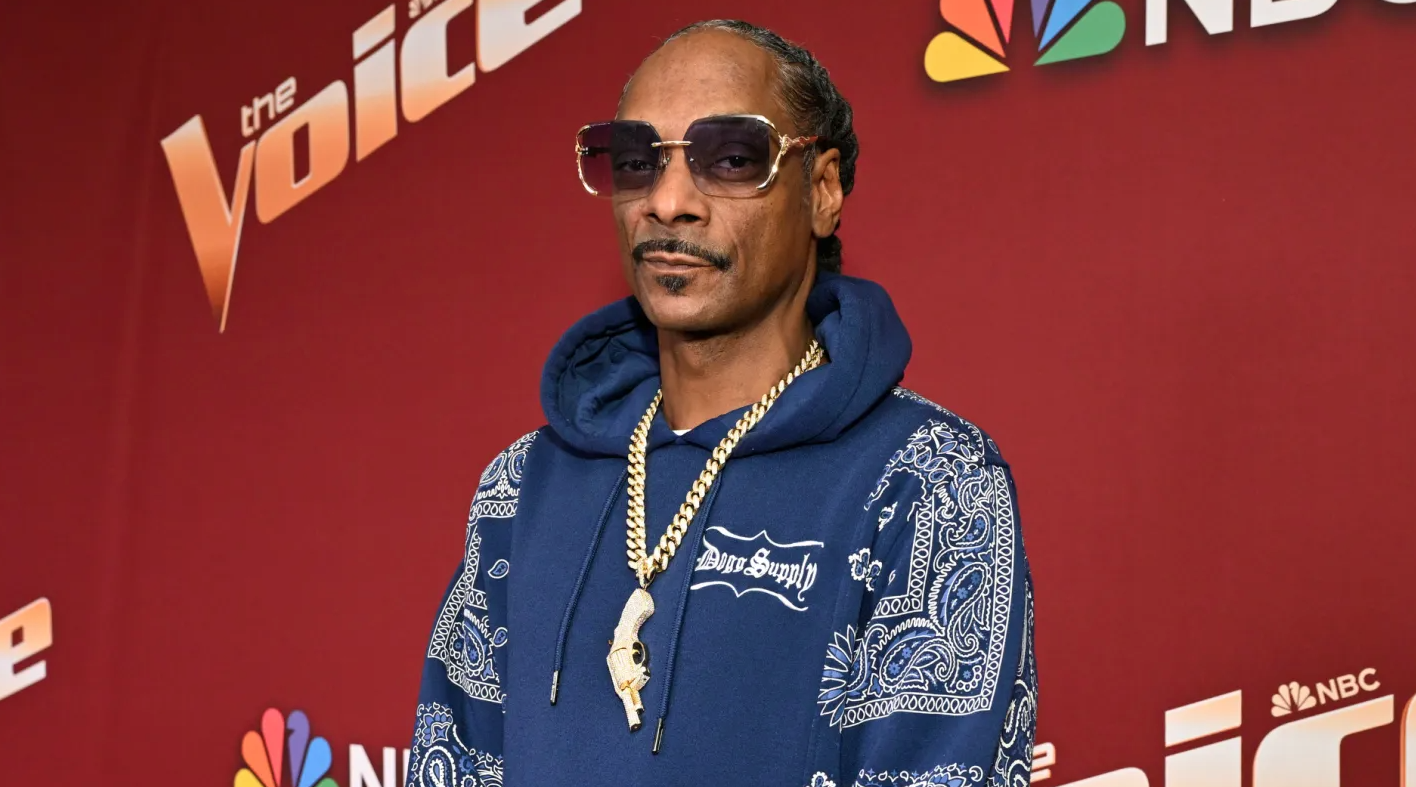Snoop Dogg Inks Huge Deal With NBCUniversal For Film, TV, & Streaming Content