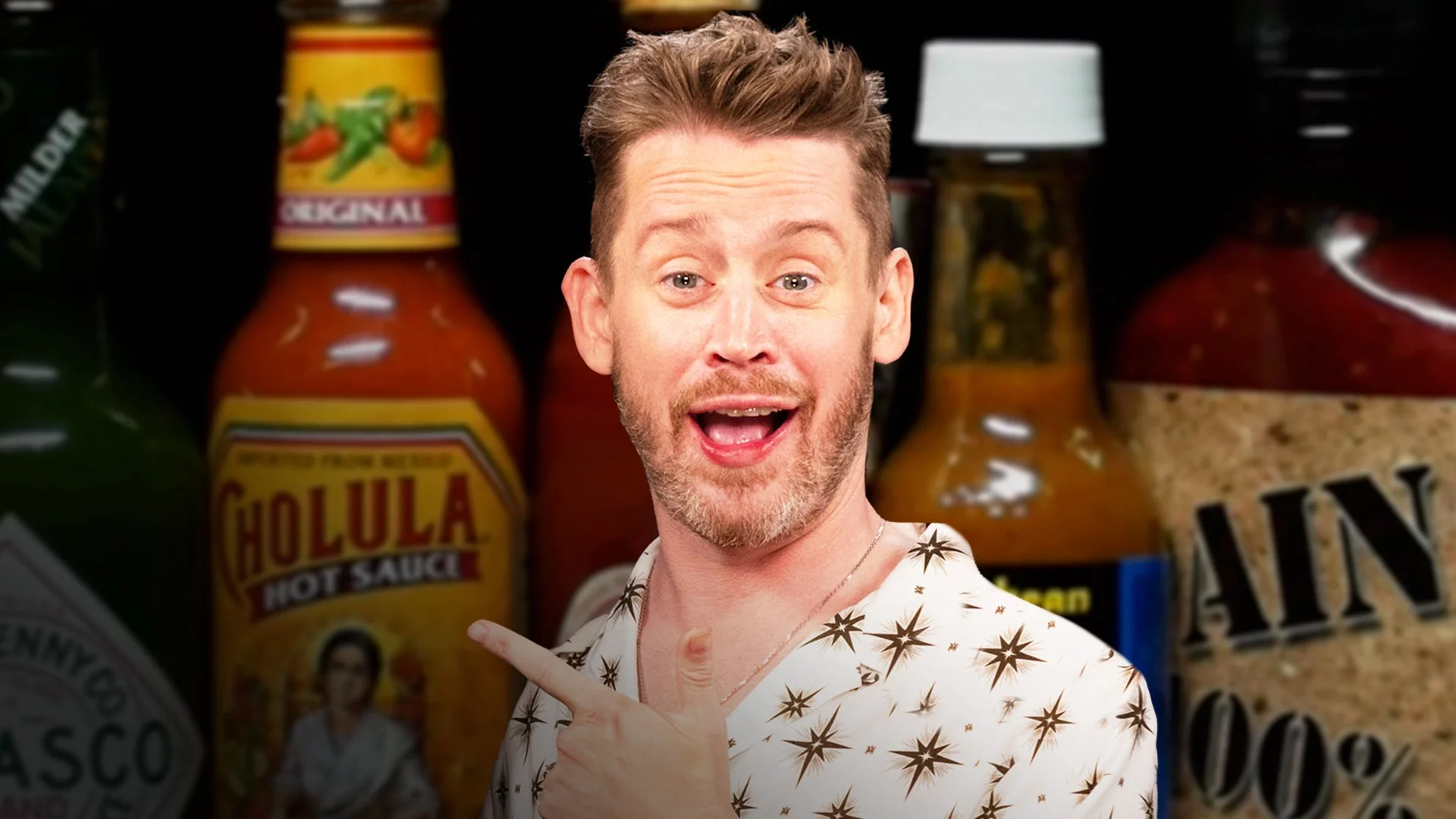 Macaulay Culkin appears on Hot Ones
