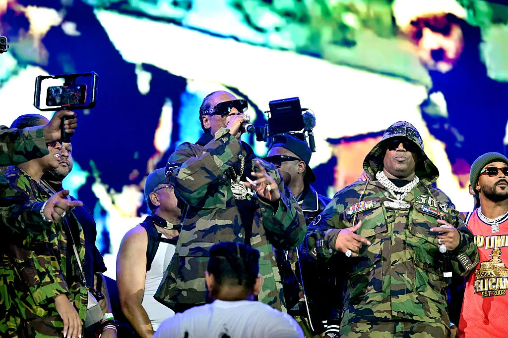 Snoop Dogg Shocks makes Surprise Appearance During Cash Money vs. No Limit âVerzuzâ Eventďżź
