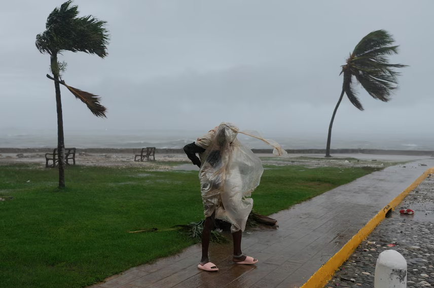 Jamaicans reveal devastation as hurricane Melissa causes floods, power cuts and splits city in two