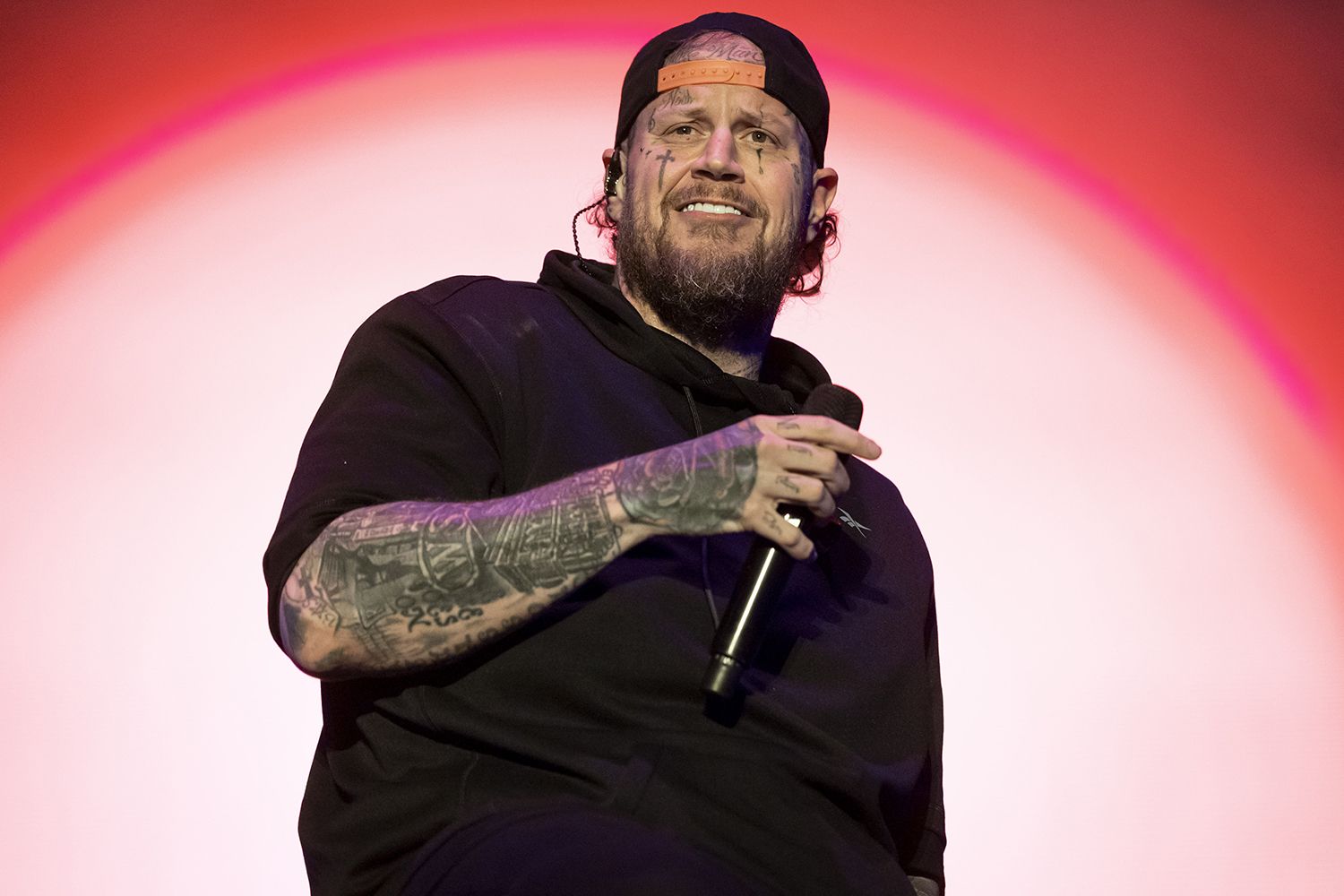 Jelly Roll blasts Australian Louis Vuitton Store For Treating Him “Like A Criminal”