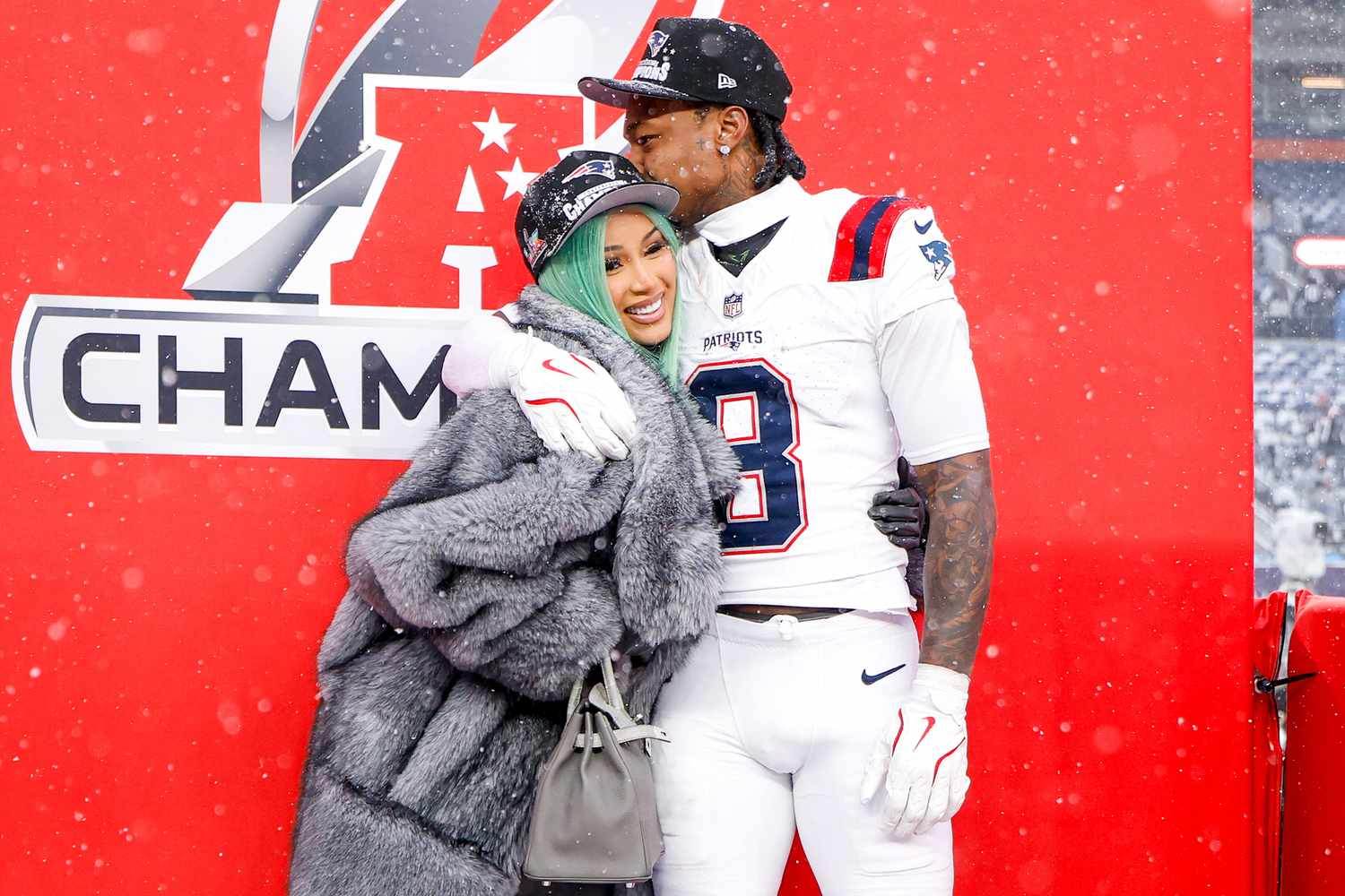 Cardi B Goes Crazy As Stefon Diggs & The Patriots Are Super Bowl Bound Against The Seahawks￼￼