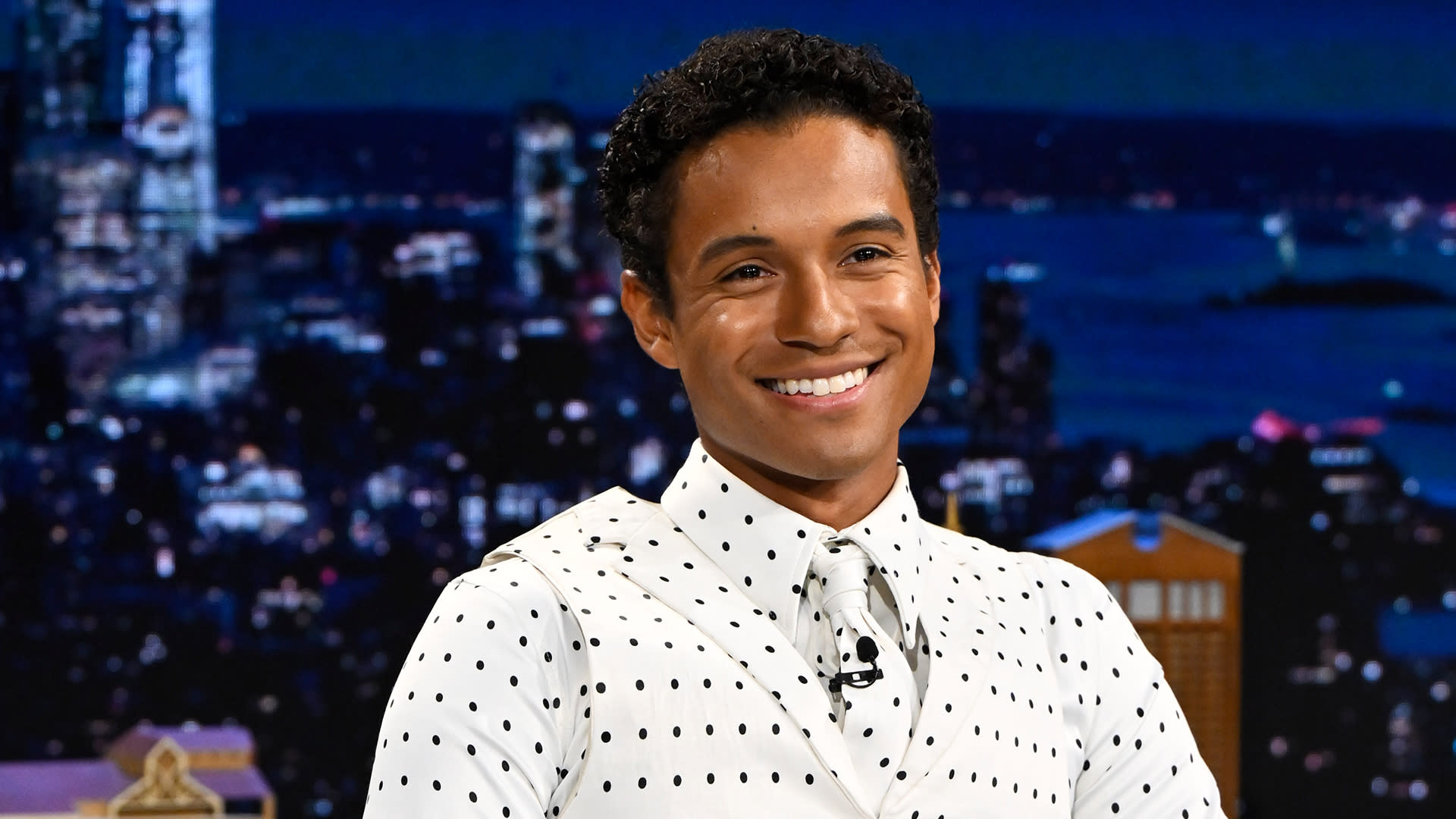 Jaafar Jackson appears on Jimmy Fallon: gets Emotional Transforming into Michael Jackson, Talks Recreating “Thriller”