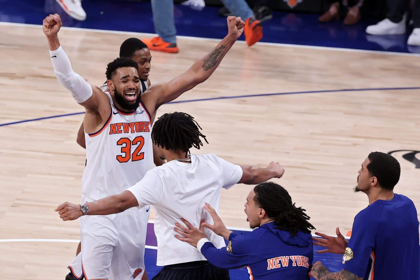 Knicks stage historic 29 point comeback against Spurs, 1 win away from the Championship title